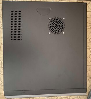 Predám kancelárski pc možno aj na hri amd a8 5600k 6 gb ram - 6