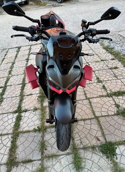 Ducati Streetfighter V2 2023 (153 koní 112 kW) - 6