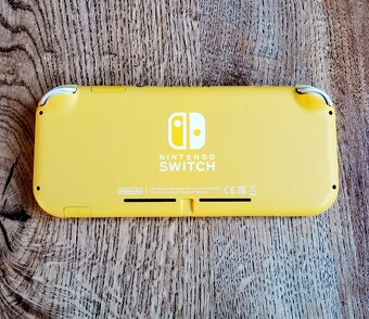 Nintendo Switch Lite - 6