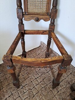 Predám starožitné stoličky 3ks - 6