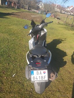 Yamaha Nmax 125 - 6