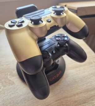 Playstation 4 - 6