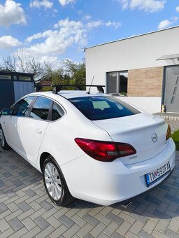 Opel Astra J sedan 1.4 turbo 103kw 2014 - 6