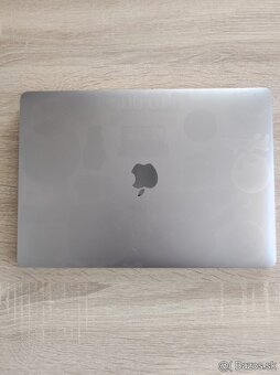 MacBook Pro / 13inch 2016 / 16GB / 256GB - 6