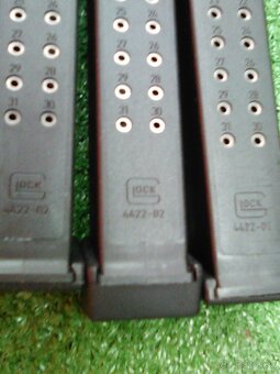 Orig. zásobníky Glock 31 a 33 náb. kal 9mm Luger - 6