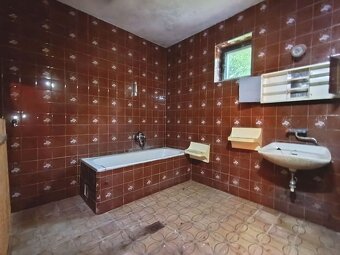 Na predaj poschodový rodinný dom – radová zástavba (dvojdom) - 6