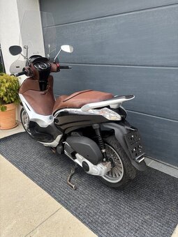 Piaggio Beverly 300i - 6