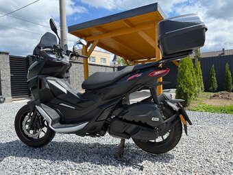 Aprilia SR gt 125 v záruke - 6
