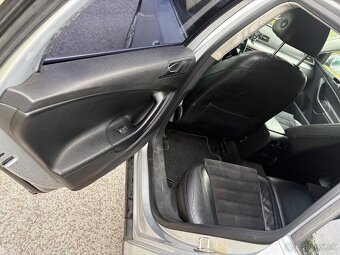 Predám Volkswagen Passat Variant B6 2.0 TDi,103KW,R.v.2009 - 6