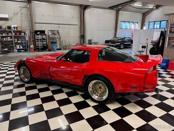 Chevrolet Corvette Greenwood z roku 1976 - 6