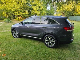 Kia Sorento 2017 2,2CRDI 4x4 šedá tm.metalíza, AUTOMAT - 6