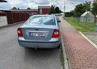 Ford Focus 1,6i Nová STK Tažné klima benzín manuál 74 kw - 6