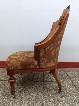 Starožitné křeslo, vyřezávaná ozdoba, rustikální nábytek - 6