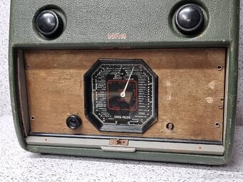 40/50te roky 》PRENOSNÉ STAROŽITNÉ RADIO - 6