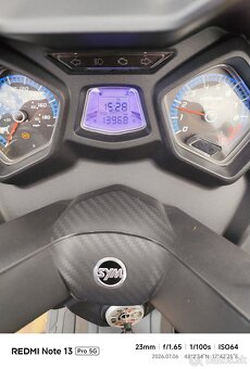 Sym Joymax Z300 - 6
