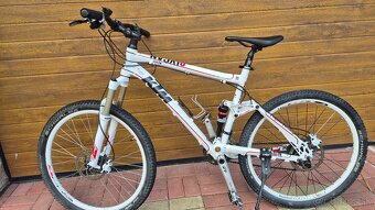 Celoodpružený horský bicykel značky KTM - 6