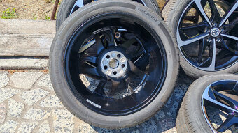 5x100 R17 --- TOYOTA YARIS - 6