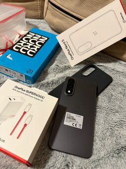 Oneplus nord 5 12/512 - 6