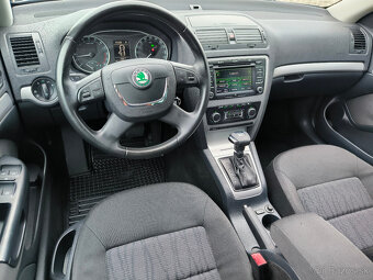 Škoda Octavia Combi TDI DSG 2012 Elegance - 6