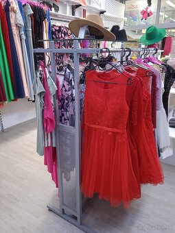 Predám zariadenie predajne - 6