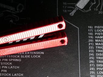 kvalitný tréningový nôž motýlik Balisong Armed Shark Kraken - 6