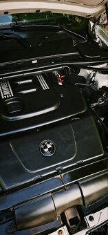 • BMW E91 318D 90kw (Pred-Facelift) roku výroby 2007 • - 6