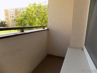 Na prenájom veľký 2 izb  .byt na Šoltezovej ul. v Nových Zám - 6
