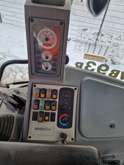 Komatsu wb 93 r5 - 6