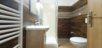 Prenájom 1 izbového bytu s parkovacím státím v centre BB - 6