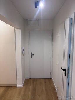 Ponúkam byt na prenájom - 6