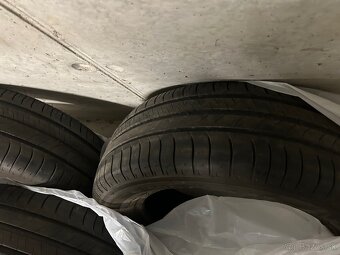 Michelin 205/60 R16 letné - 6