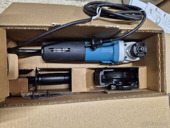 Predam uhlovu brusku Makita 9565CR, 1400W - NOVA - 6