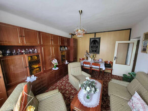 Na predaj veľký 4 izbový rodinný dom v obci Bešeňov - 6