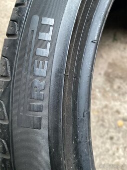235/40r19 Pirelli Cinturano P7 - 6
