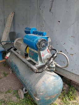 Kompresor Orlík 3 valec/300l nádrž+merač MTH - 6
