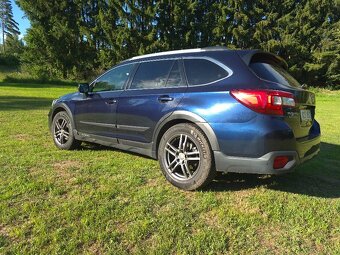 Subaru outback 2.5i - 6