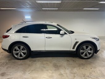 Infiniti fx30d - 6
