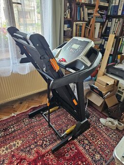 Bežecký pás KLARFIT Treado Advanced – výborný stav, sklápací - 6