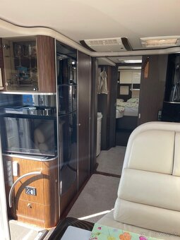 Concorde Charisma 900L - 6