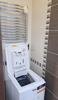 Prenájom: Priestranný 2-izbový Byt (prerobený na 3 izby) s B - 6