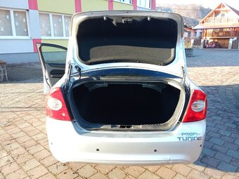 Ford Focus MK 2 SEDAN 1.6 TDCi 80kw - 6