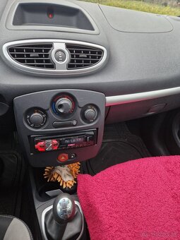 Renault Clio - 6