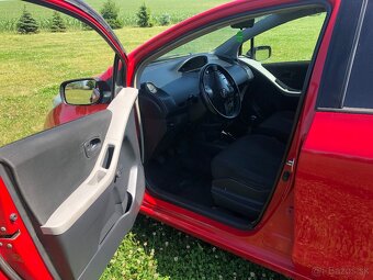 Toyota Yaris 1.0 VVTi - 6