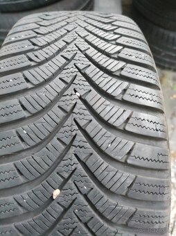 Zimne Hankook 195/45/R16, 2ks, dot:3920, 6-7mm - 6