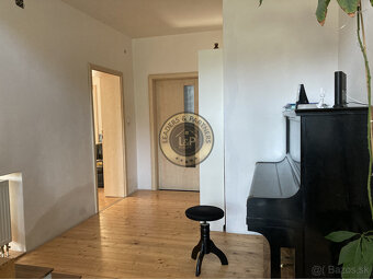 PREDAJ veľký 6izbový rodinný dom Bezenye. - 6