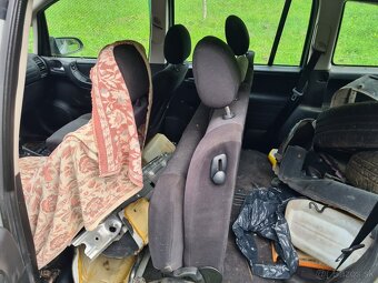 Rozpredám opel zafira - 6