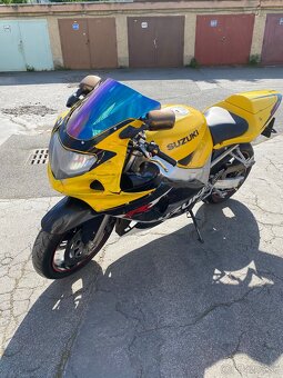 Suzuki GSX-R 600 K1 - 6