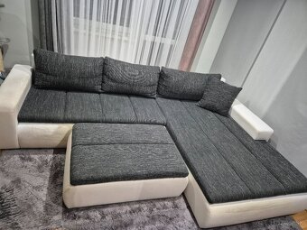 Sedacia suprava a taburetka,manželská posteľ s matracami,skr - 6