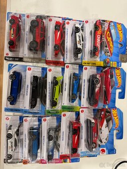 Hot wheels - 6