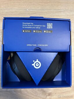 herne sluchadla steelseries artics nova 5P - 6